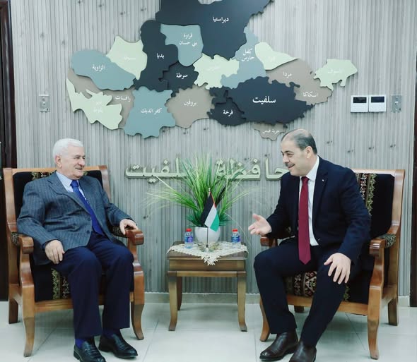 محافظ سلفيت يستقبل عضو اللجنة المركزية لحركة فتح عباس زكي