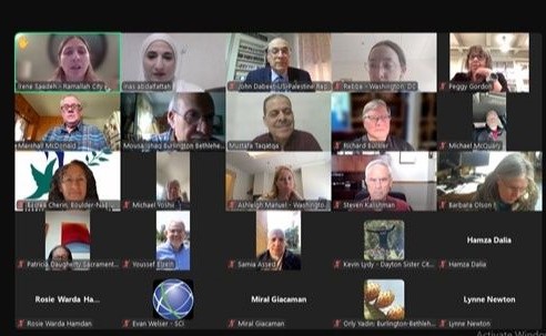 محافظ سلفيت طقاطقة يشارك في اجتماع عبر تقنية “الزوم” مع مدن التوأمة الأمريكية الفلسطينية لبحث التعاون المشترك.