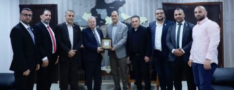 المحافظ طقاطقة يستقبل وفداً من معهد فلسطين لأبحاث الأمن القومي