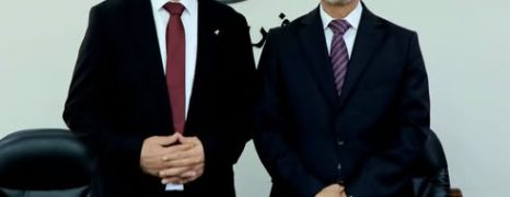 المحافظ طقاطقة يزور جامعة القدس المفتوحة فرع سلفيت ويهنئ مديرها الجديد بتسلم مهام عمله