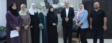 محافظ سلفيت يلتقي رئيس وأعضاء جمعية الإبداع التعاونية للتصنيع الزراعي في دير بلوط
