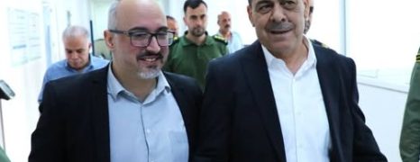 محافظ سلفيت طقاطقة يشيد بجهود الطواقم الطبية والتمريضية العاملة في مستشفى الشهيد ياسر عرفات الحكومي